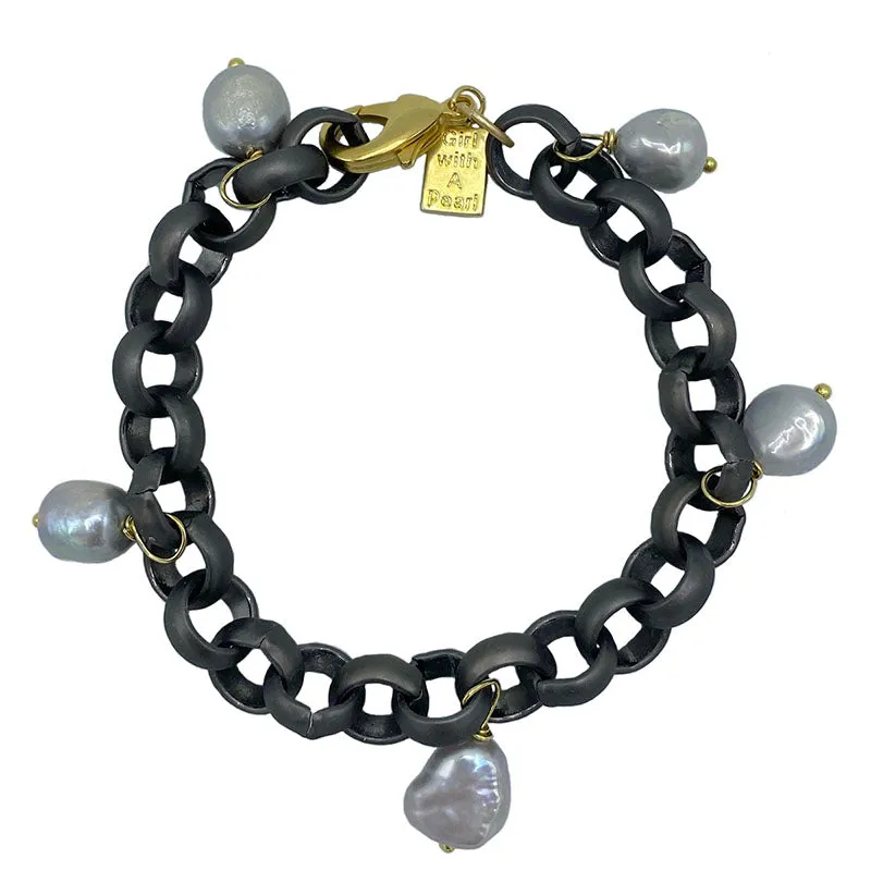 203-07-T | TURKISH TITANIUM BRACELET w/5 GRAY PEARLS