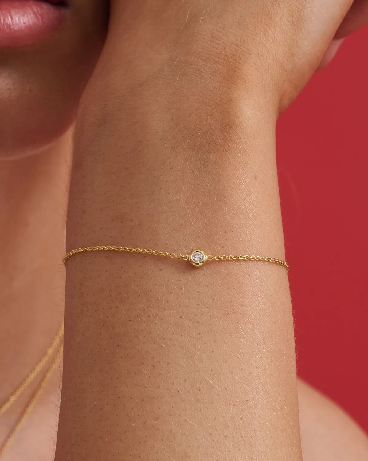 Aarre Bezel Diamond Solid Gold Bracelet