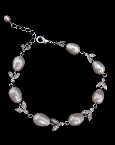 Bridal bracelet - Silk pearl by Stephanie Browne