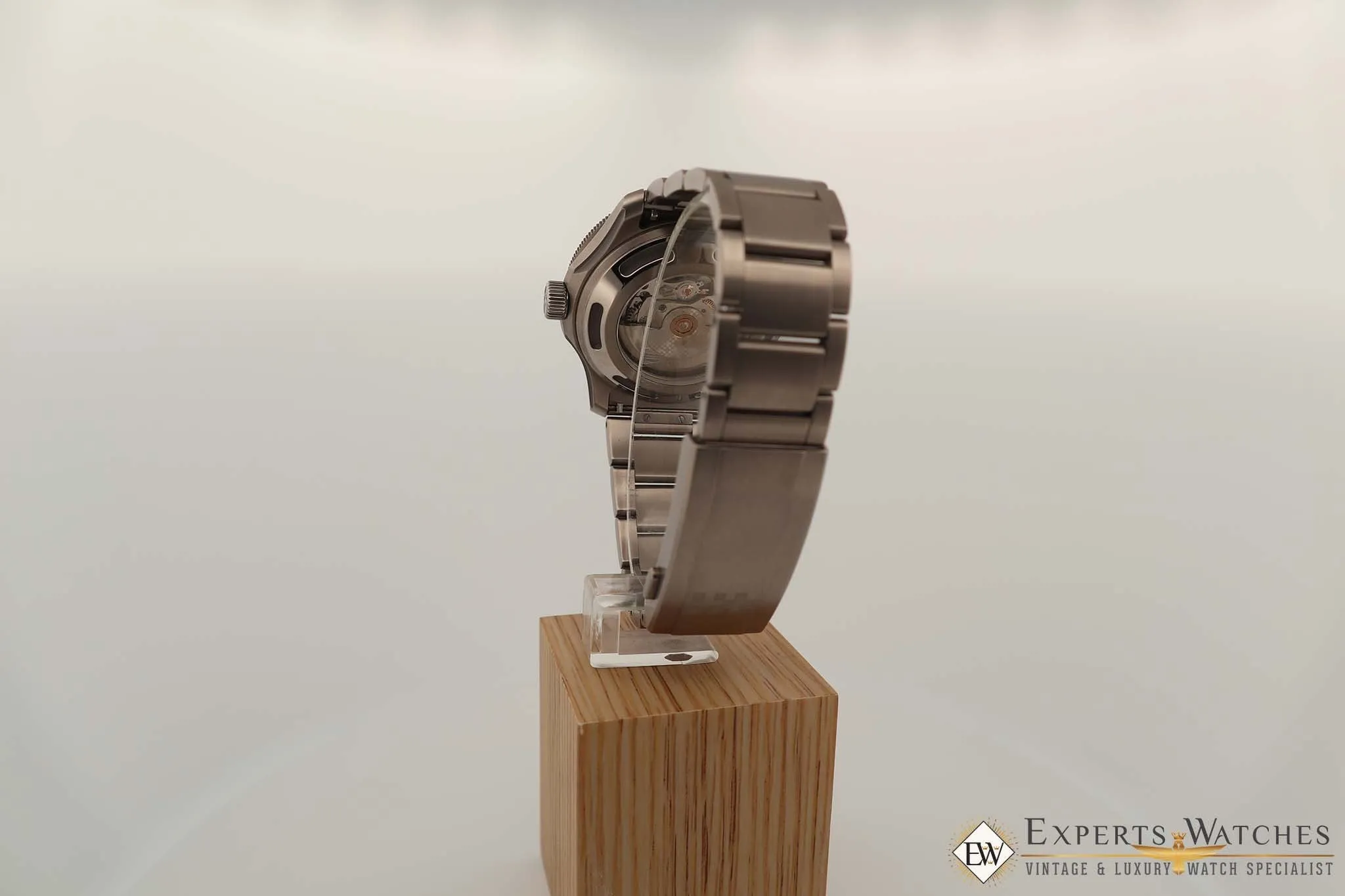Christopher Ward C60 Elite Pro 1000 Diver 42mm Titanium on Bracelet Diving Watch