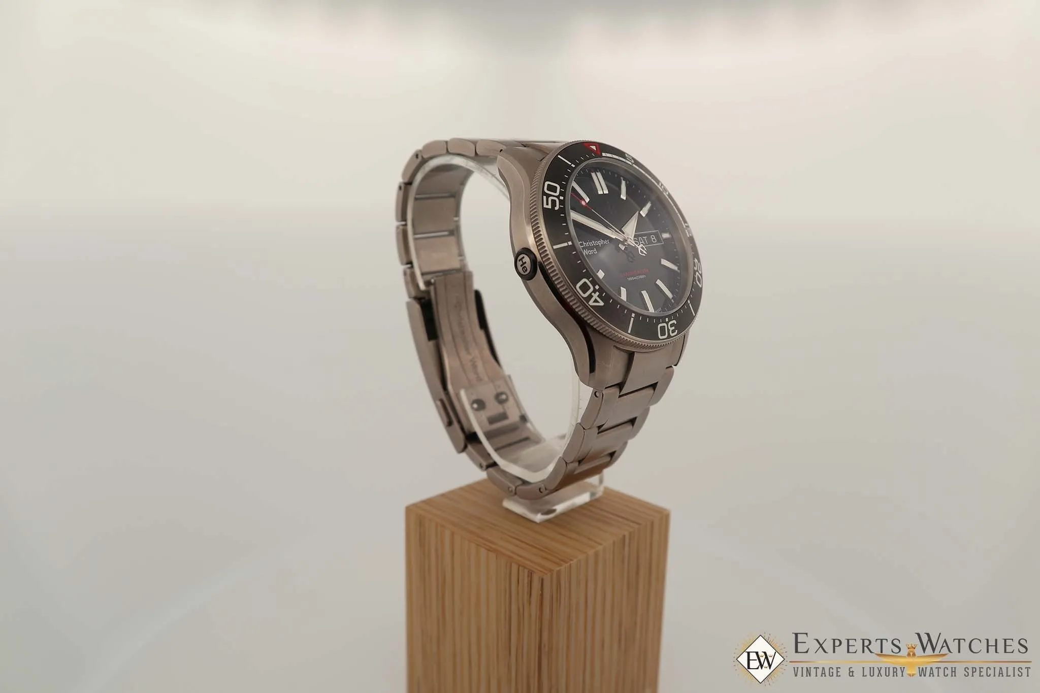 Christopher Ward C60 Elite Pro 1000 Diver 42mm Titanium on Bracelet Diving Watch