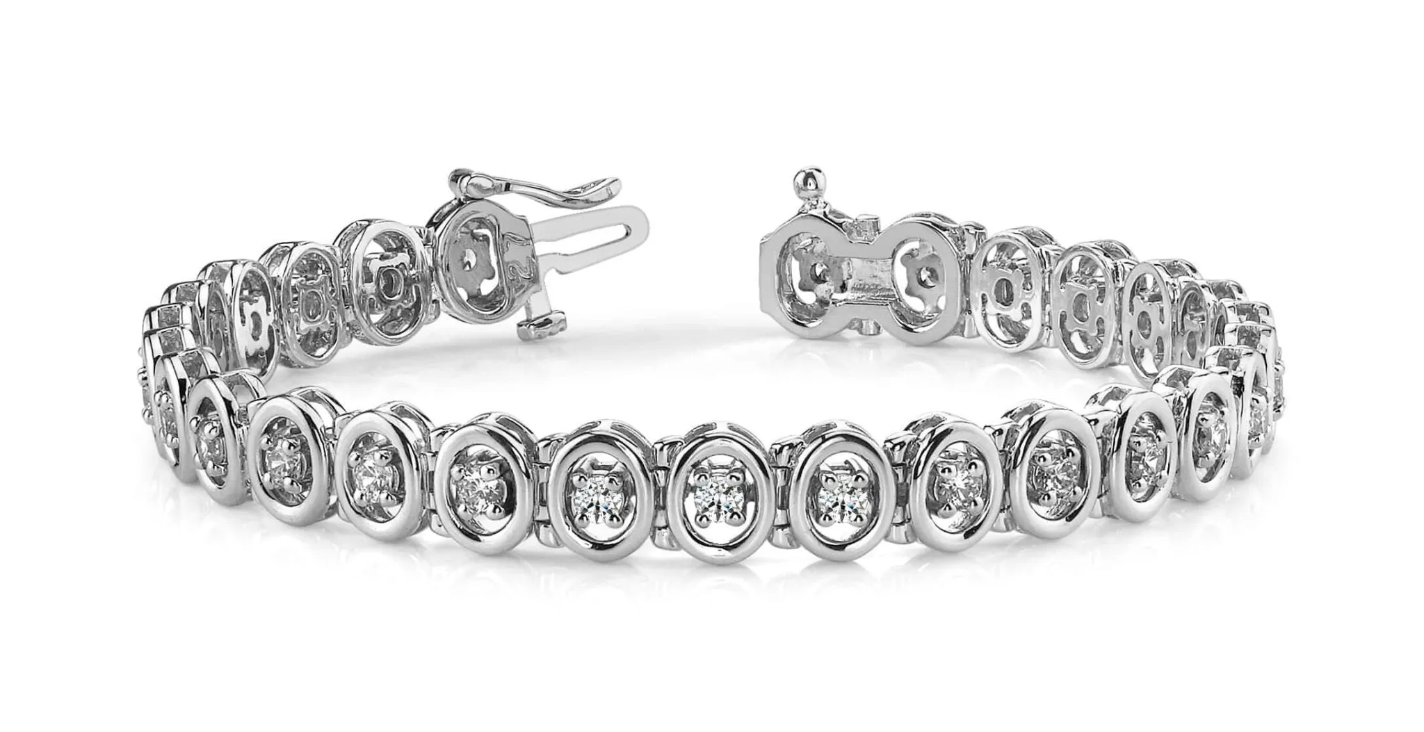 Classic Two Tone Oval Link Diamond Bracelet with 1.86 ct.(finished) 2.5mm
