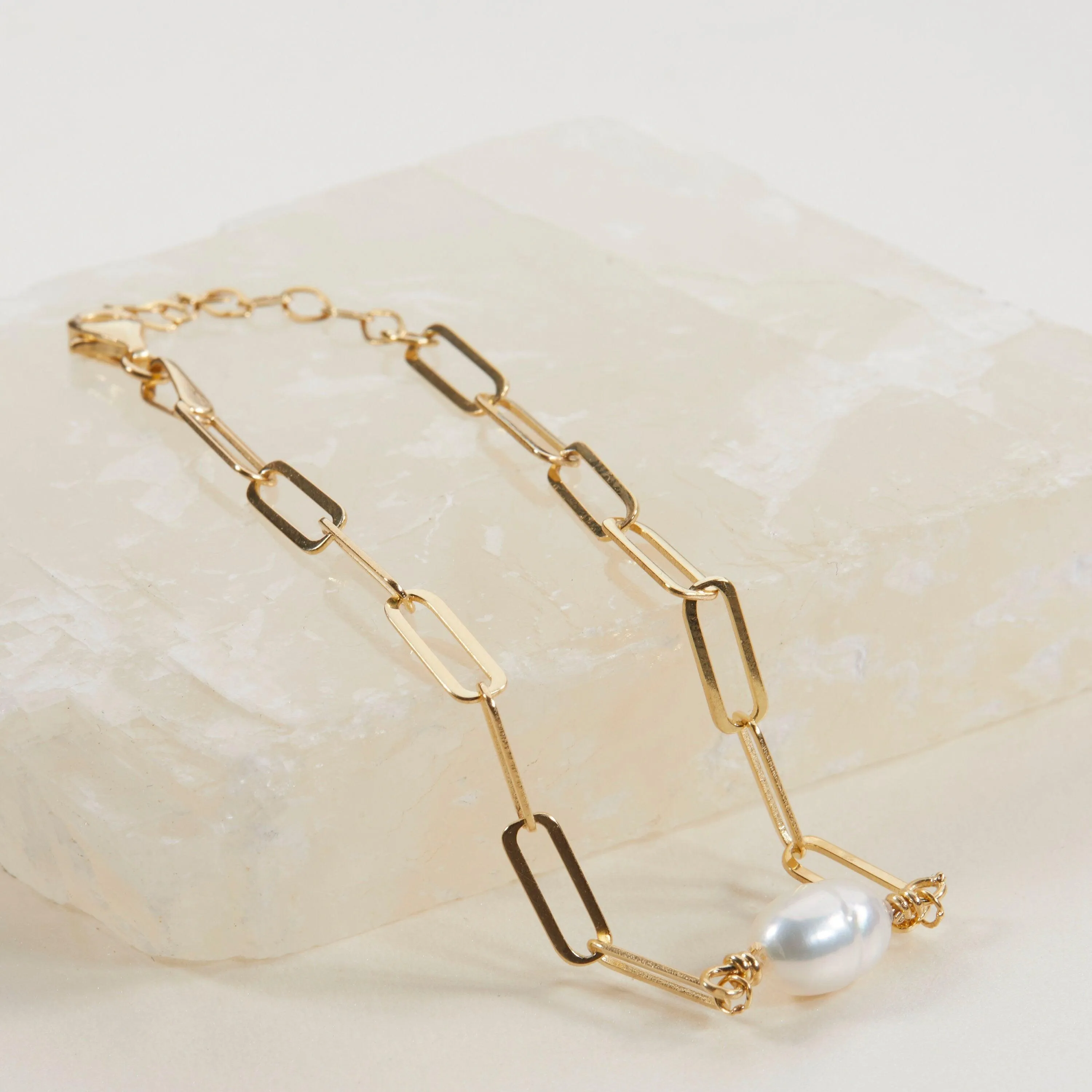 Dainty Pearl Paperclip Chain Bracelet - 18K Gold Vermeil