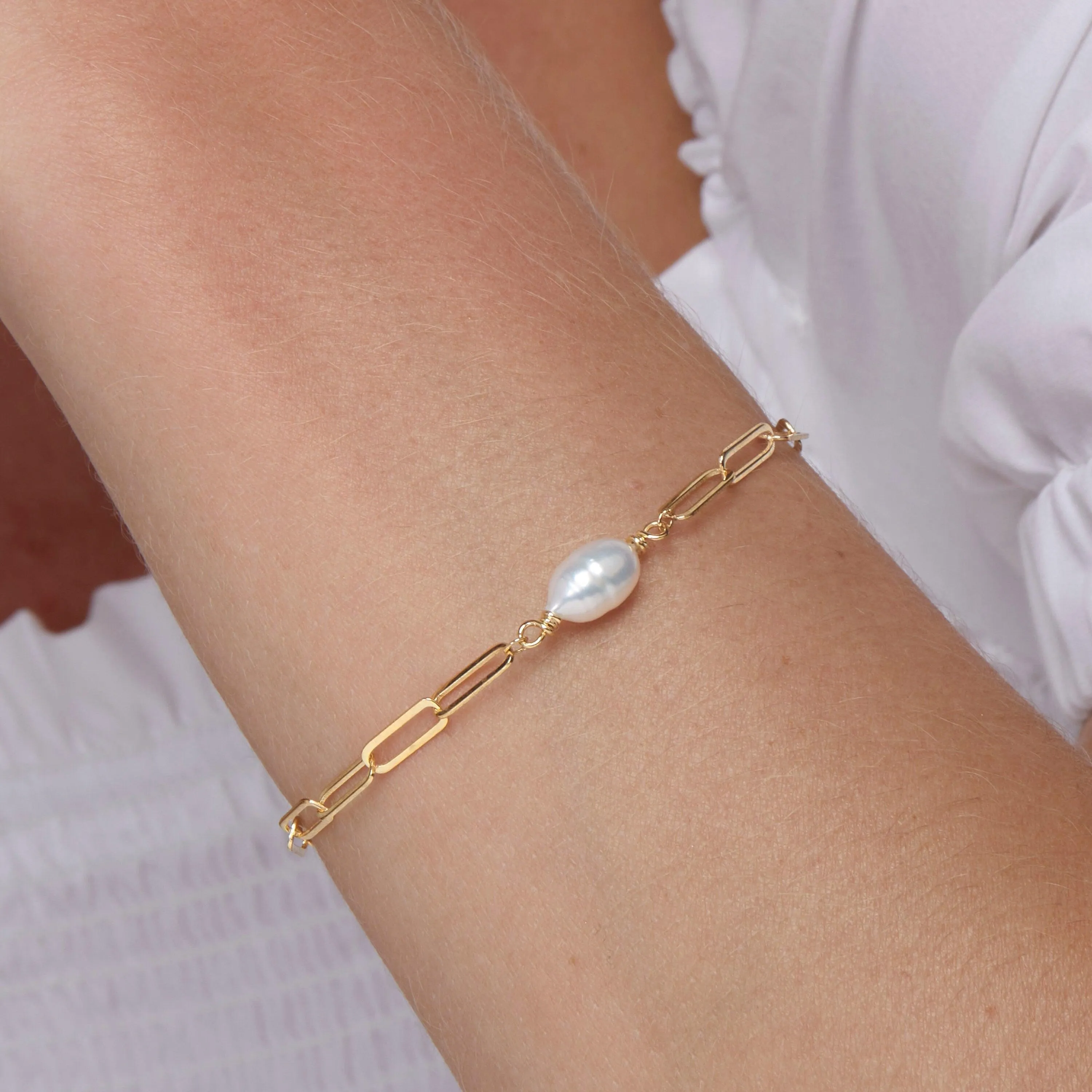 Dainty Pearl Paperclip Chain Bracelet - 18K Gold Vermeil