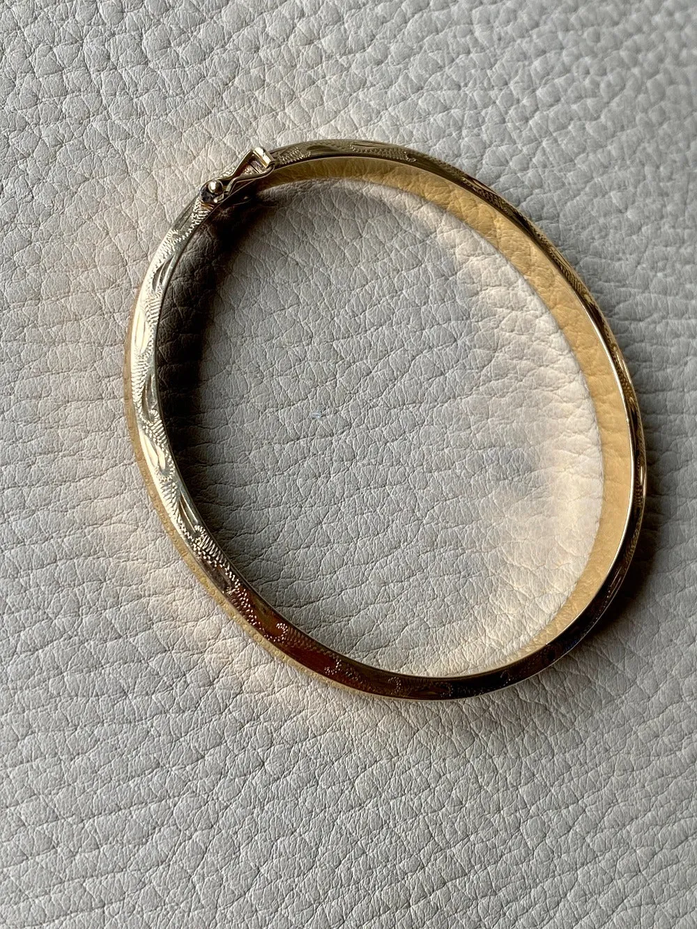 Danish 14k gold hinged bangle - Midcentury era - Made by Knud Hejl
