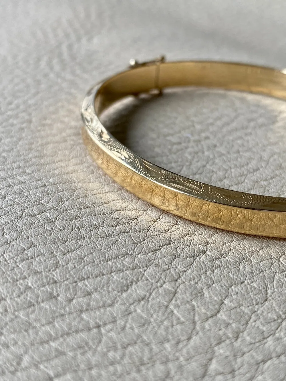 Danish 14k gold hinged bangle - Midcentury era - Made by Knud Hejl