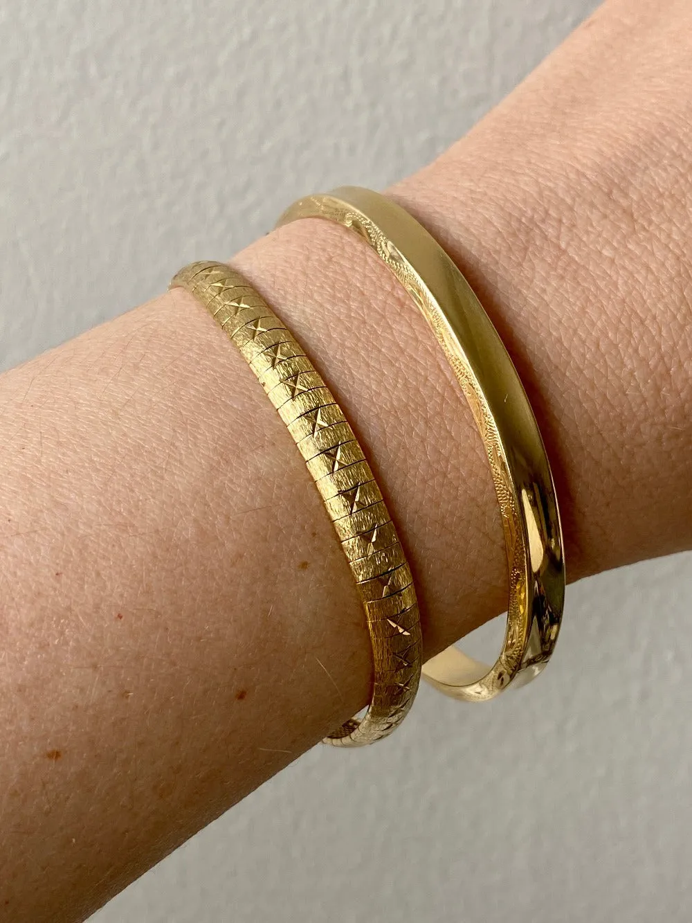Danish 14k gold hinged bangle - Midcentury era - Made by Knud Hejl