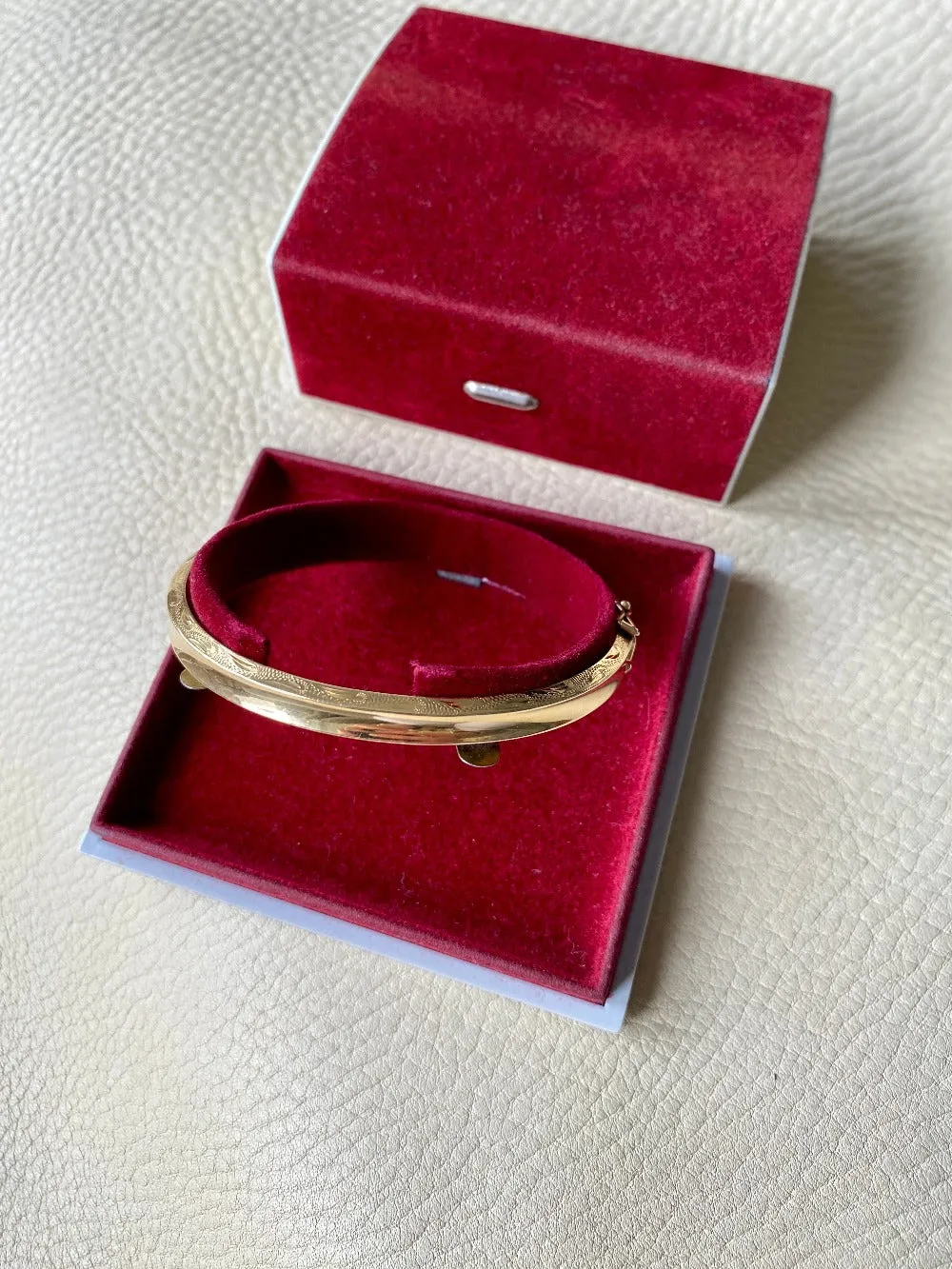 Danish 14k gold hinged bangle - Midcentury era - Made by Knud Hejl