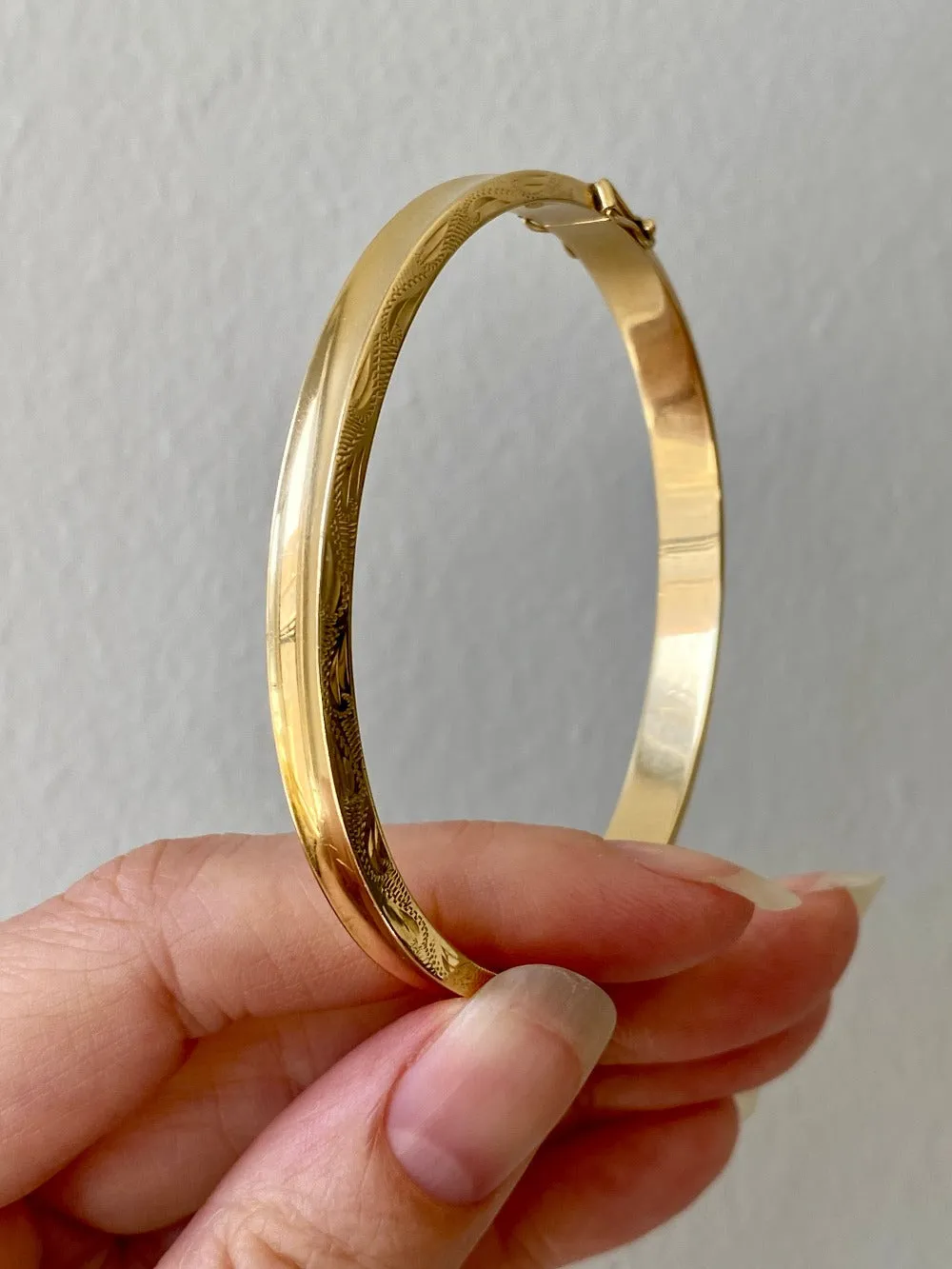 Danish 14k gold hinged bangle - Midcentury era - Made by Knud Hejl