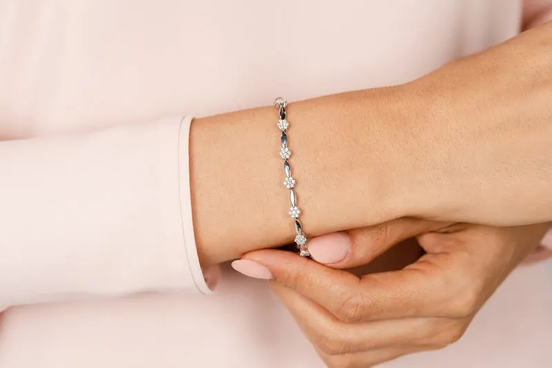Diamond Cluster Link Bracelet In Lab-Grown Diamond  with 2.10 ct.(finished) 1.6mm, 1.9mm