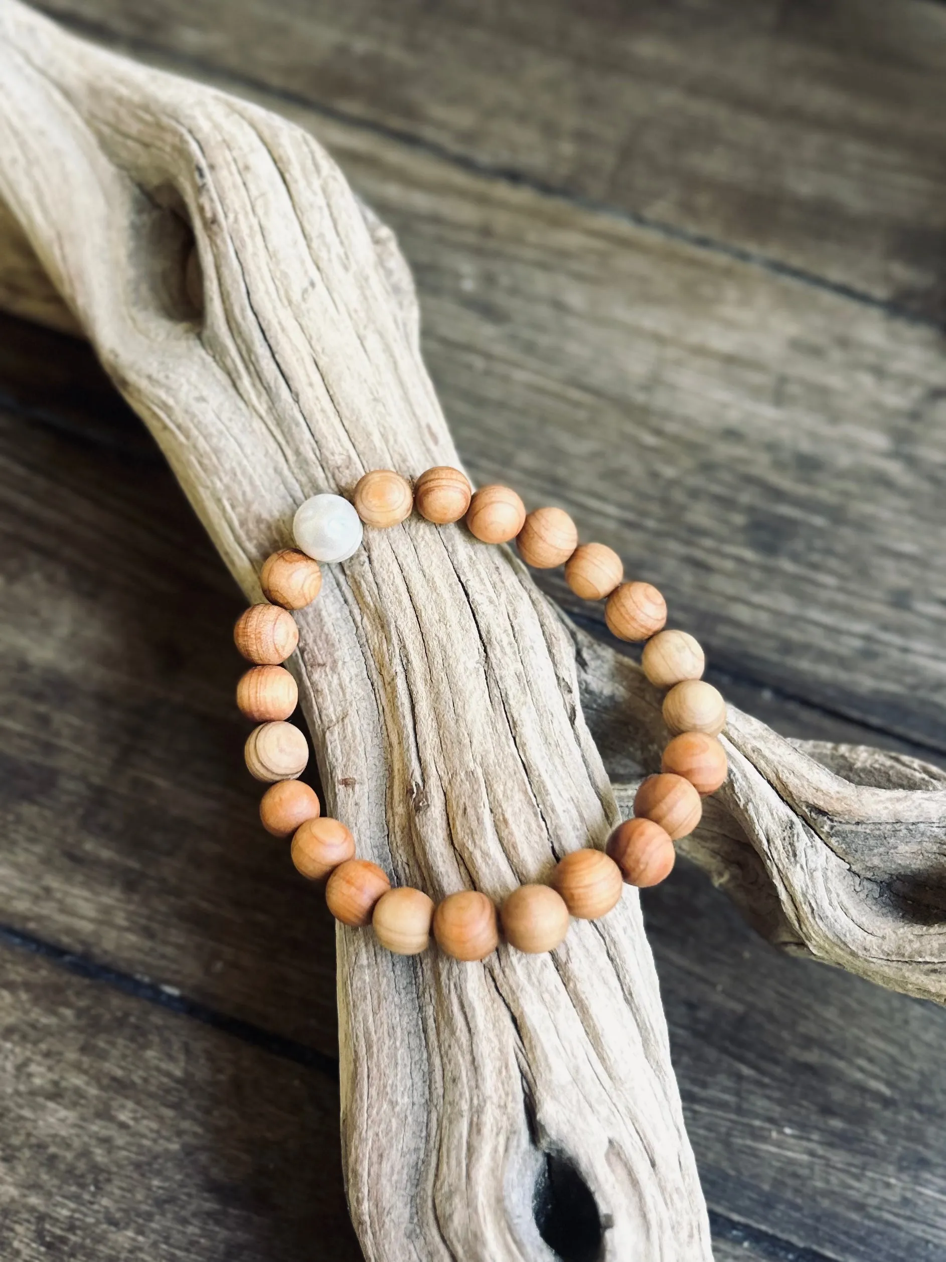 Drift Pearl Bracelet (Wood Stone)