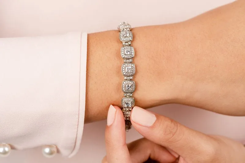 Fanciful Lab-Grown Diamond Bracelet with 6.39 ct.(finished) 1.1mm, 3.4mm