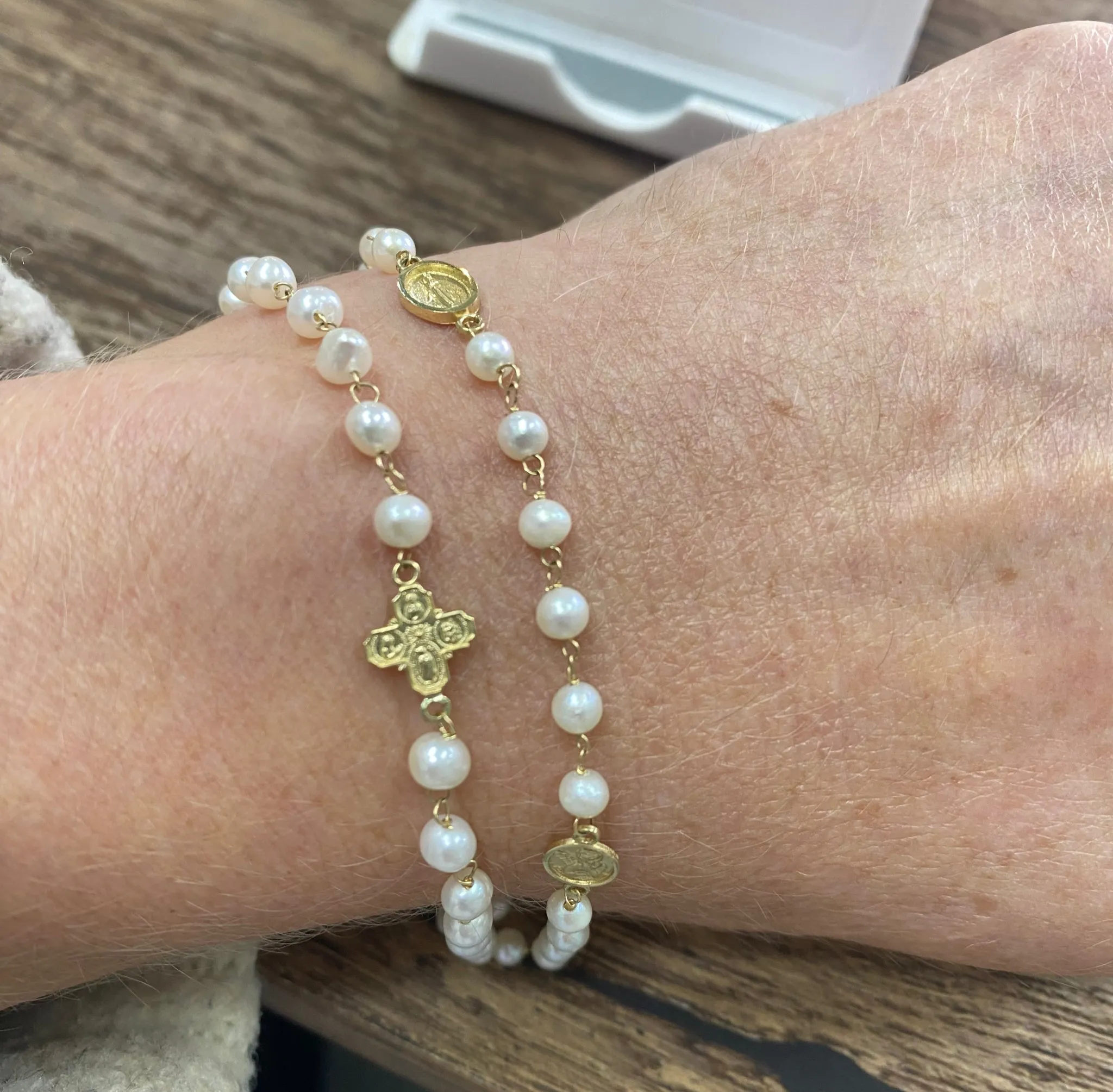Four-Way Cross Pearl Bracelet (8X8MM)