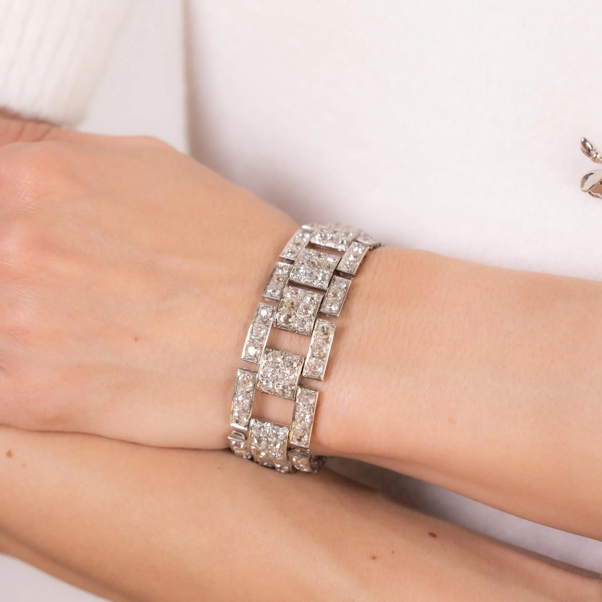 French Art Deco 20 carat old mine cut diamond platinum bracelet
