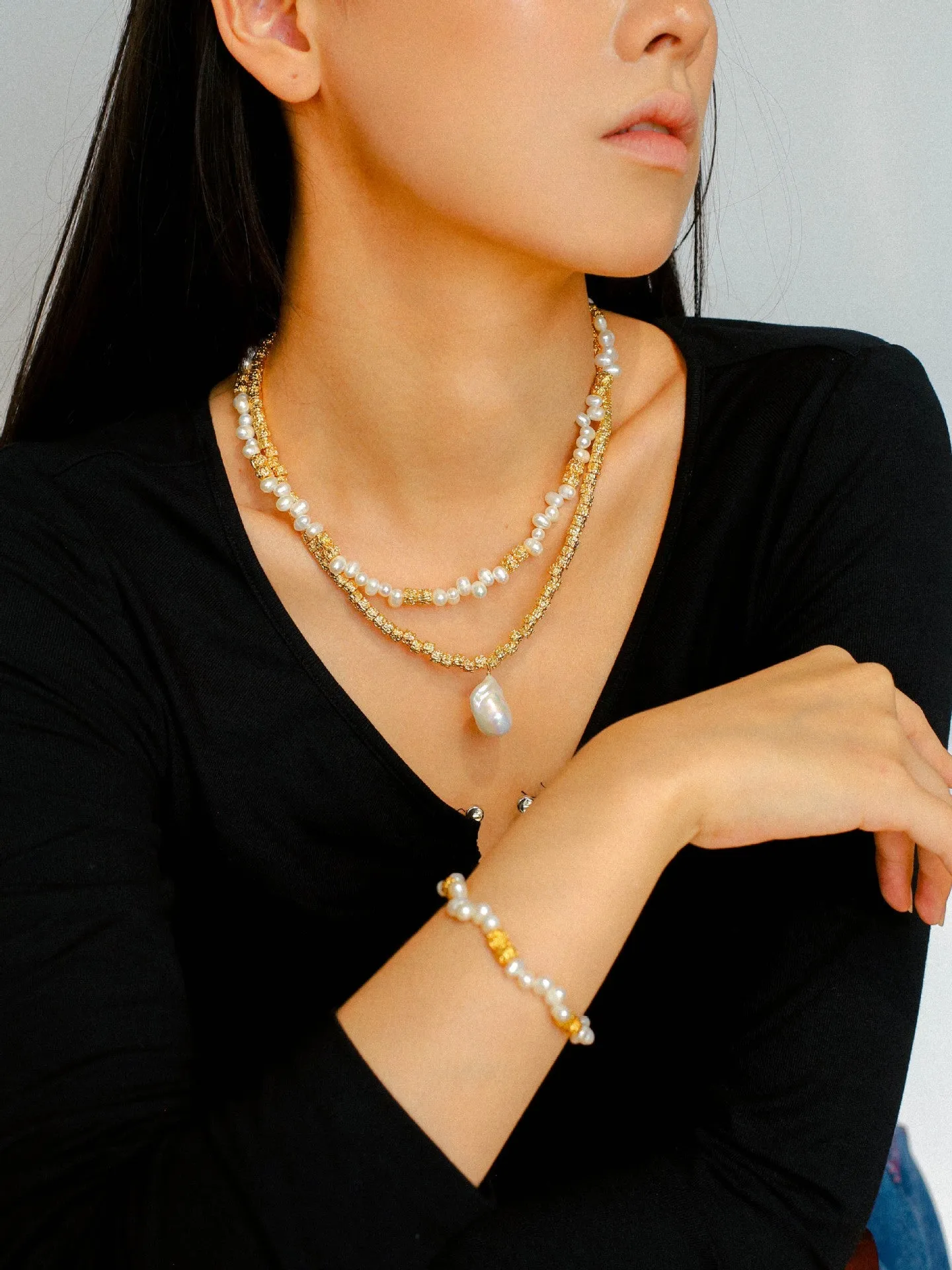 Golden Bean Staggered Pearl Bracelet