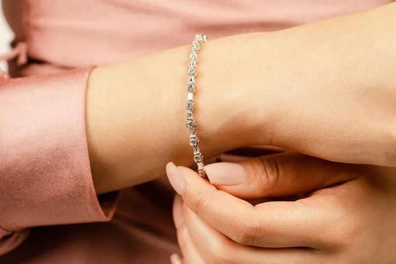 Half Bezel And Channel Set Lab-Grown Diamond Bracelet with 3.00 ct.(finished) 3.5x1.5mm, 2.5mm