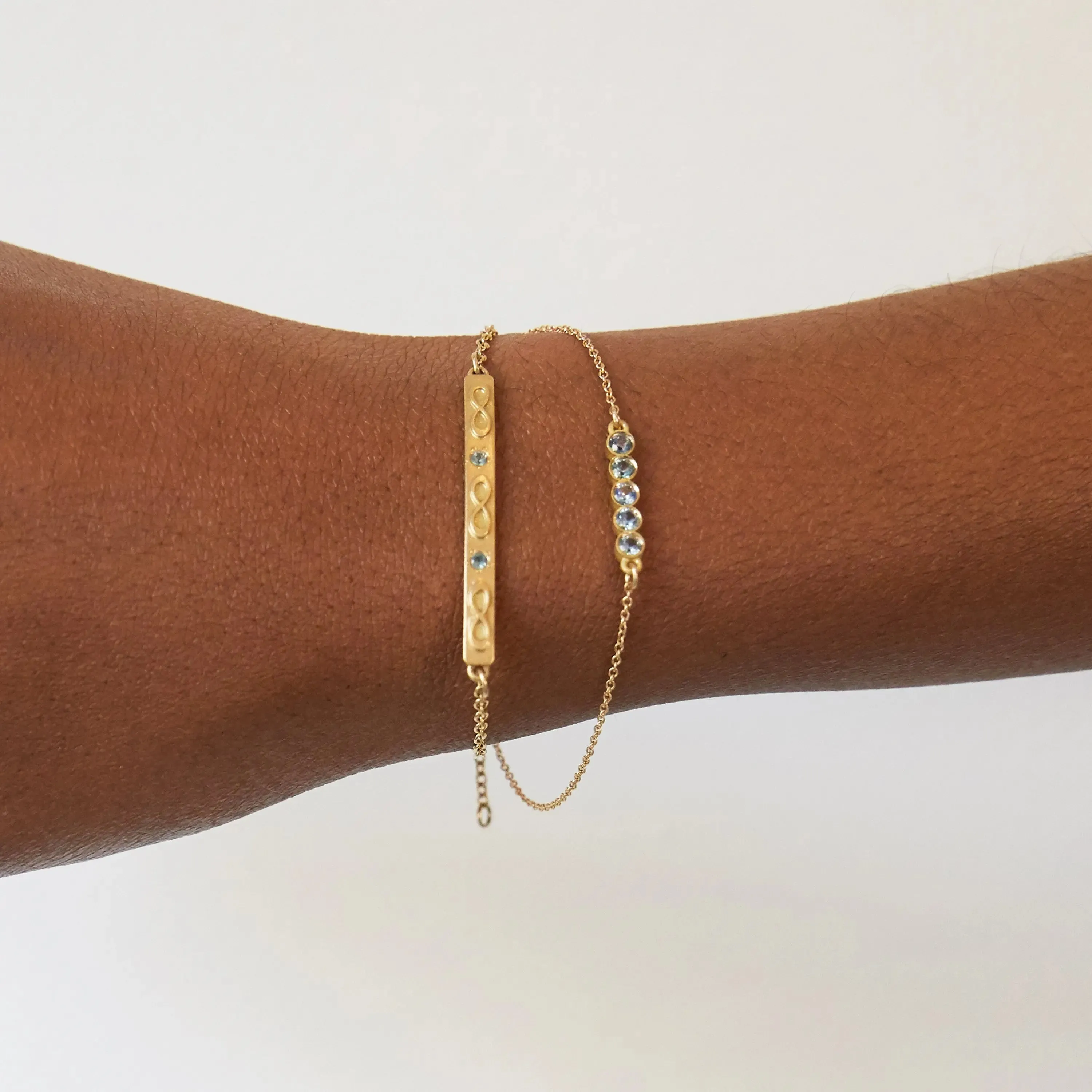 Infinity ID Bracelet Montana Sapphire