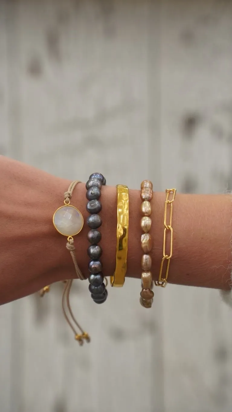 Island Pearl Bracelets