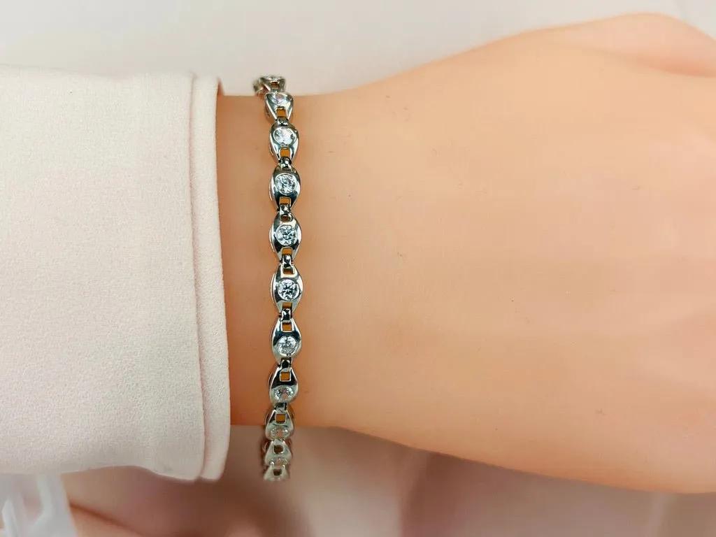 Linked Eye Lab-Grown Diamond Bracelet with 2.08 ct.(finished) 3mm