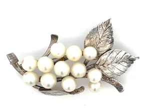 Mings Pearl Brooch in Sterling Silver
