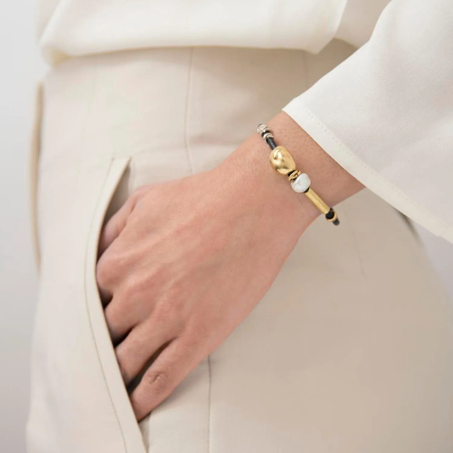 Misani Milano 18k Yellow Gold and Sterling Silver Black Leather Aurora Bracelet – B2019