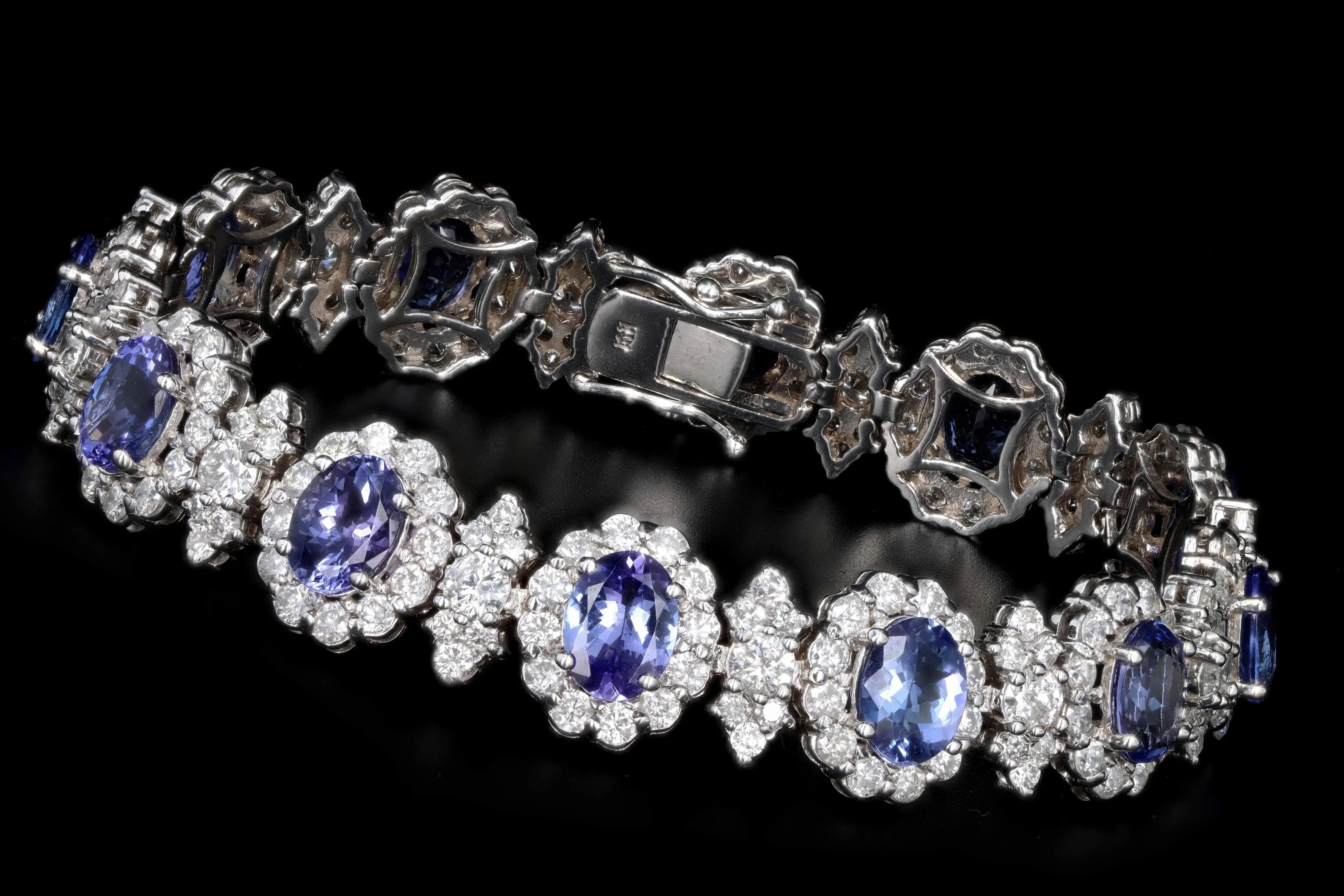 Modern 14K White Gold 12.40 Carat Tanzanite and 9.75 Carat Diamond Bracelet