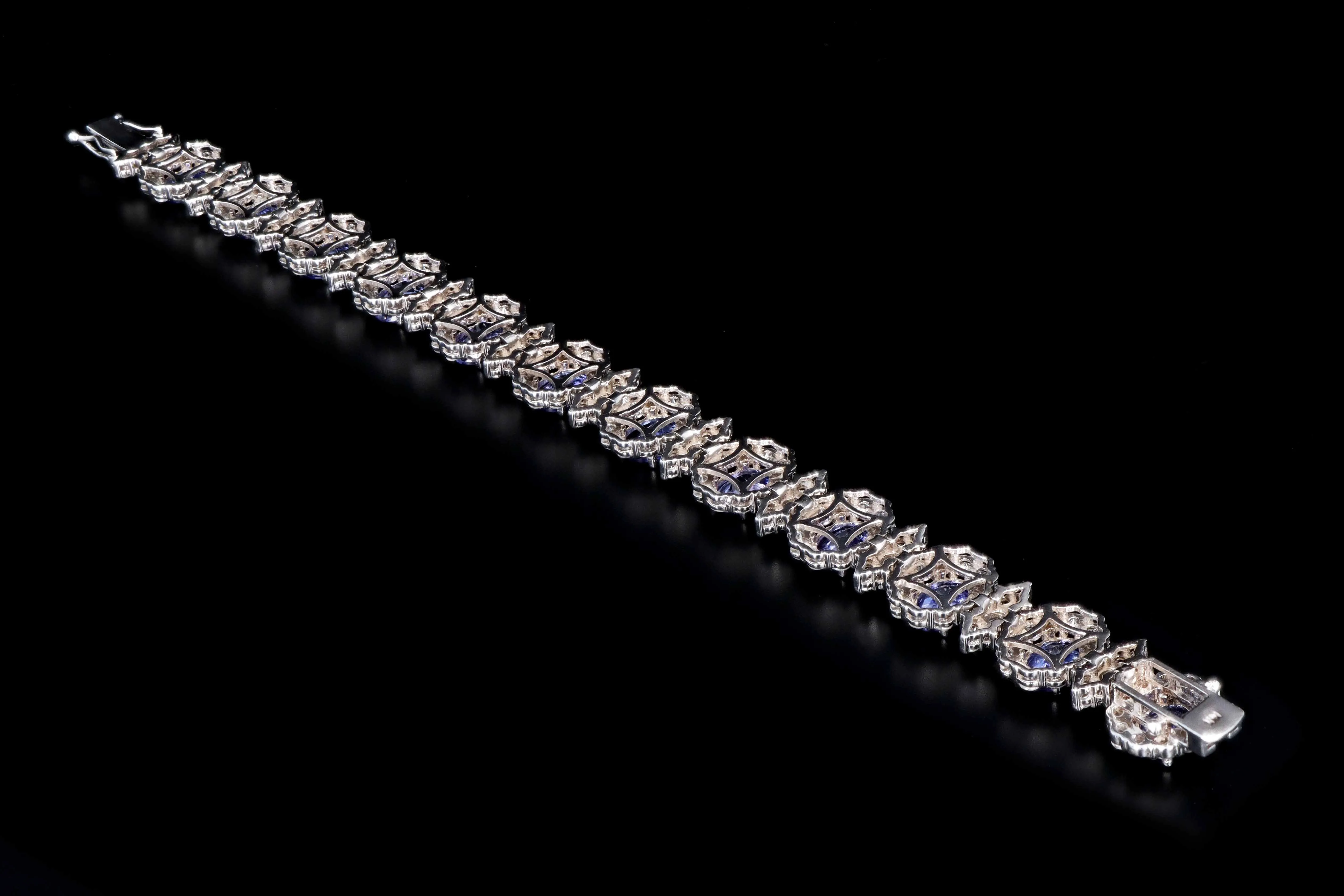 Modern 14K White Gold 12.40 Carat Tanzanite and 9.75 Carat Diamond Bracelet