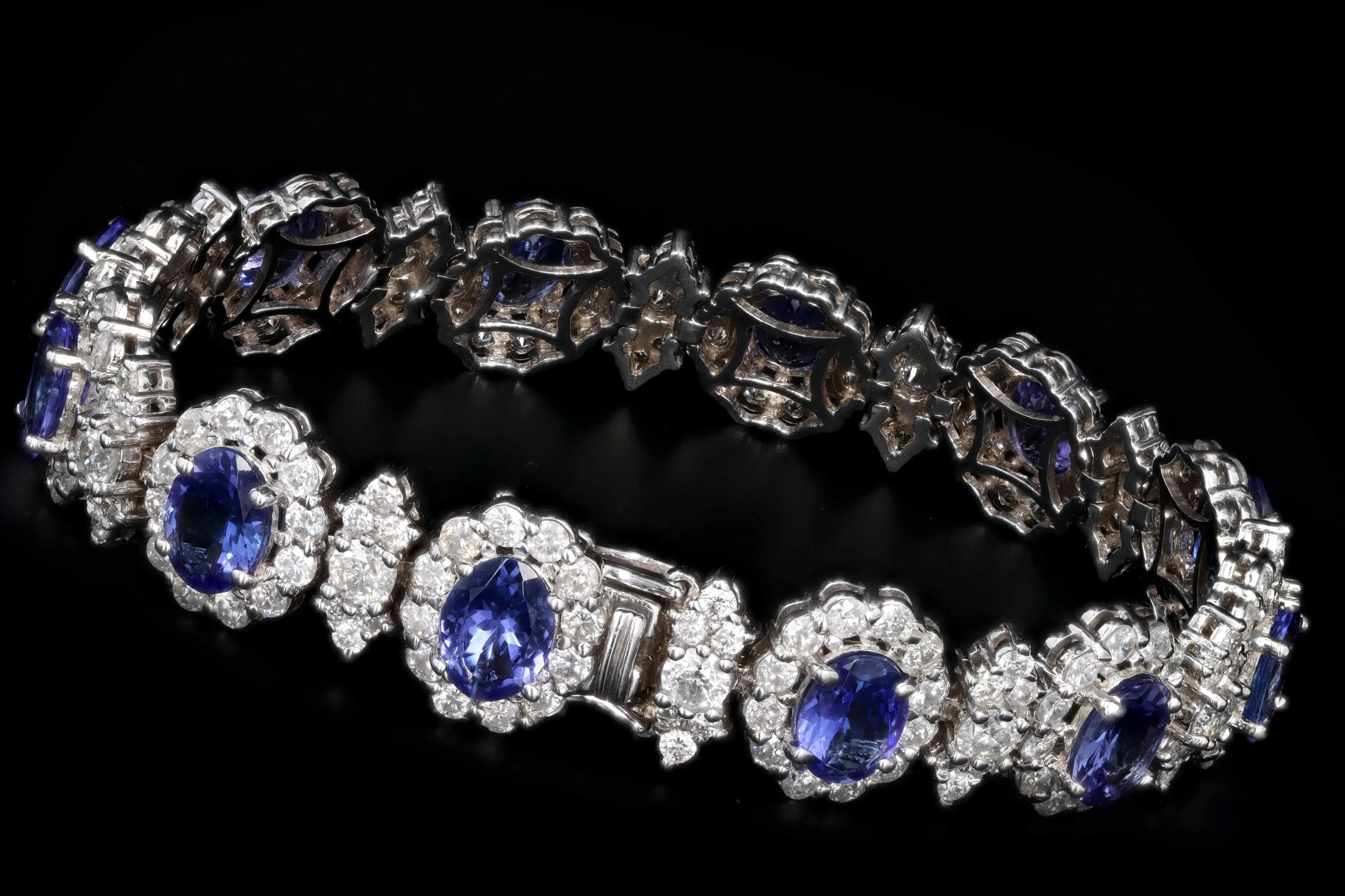 Modern 14K White Gold 12.40 Carat Tanzanite and 9.75 Carat Diamond Bracelet