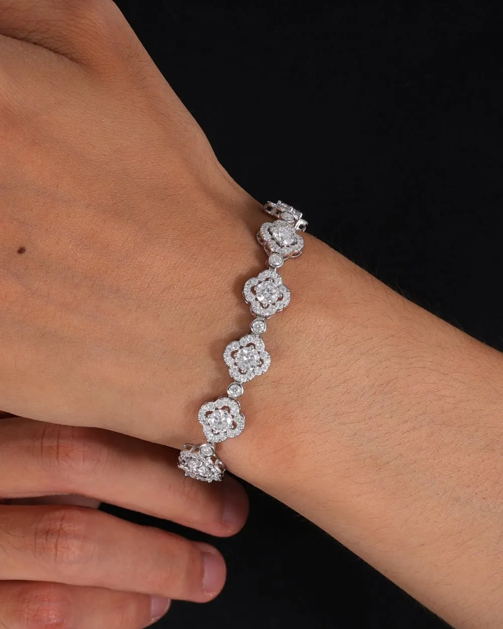 MOISSANITE ICED CLOVERS BRACELET.
