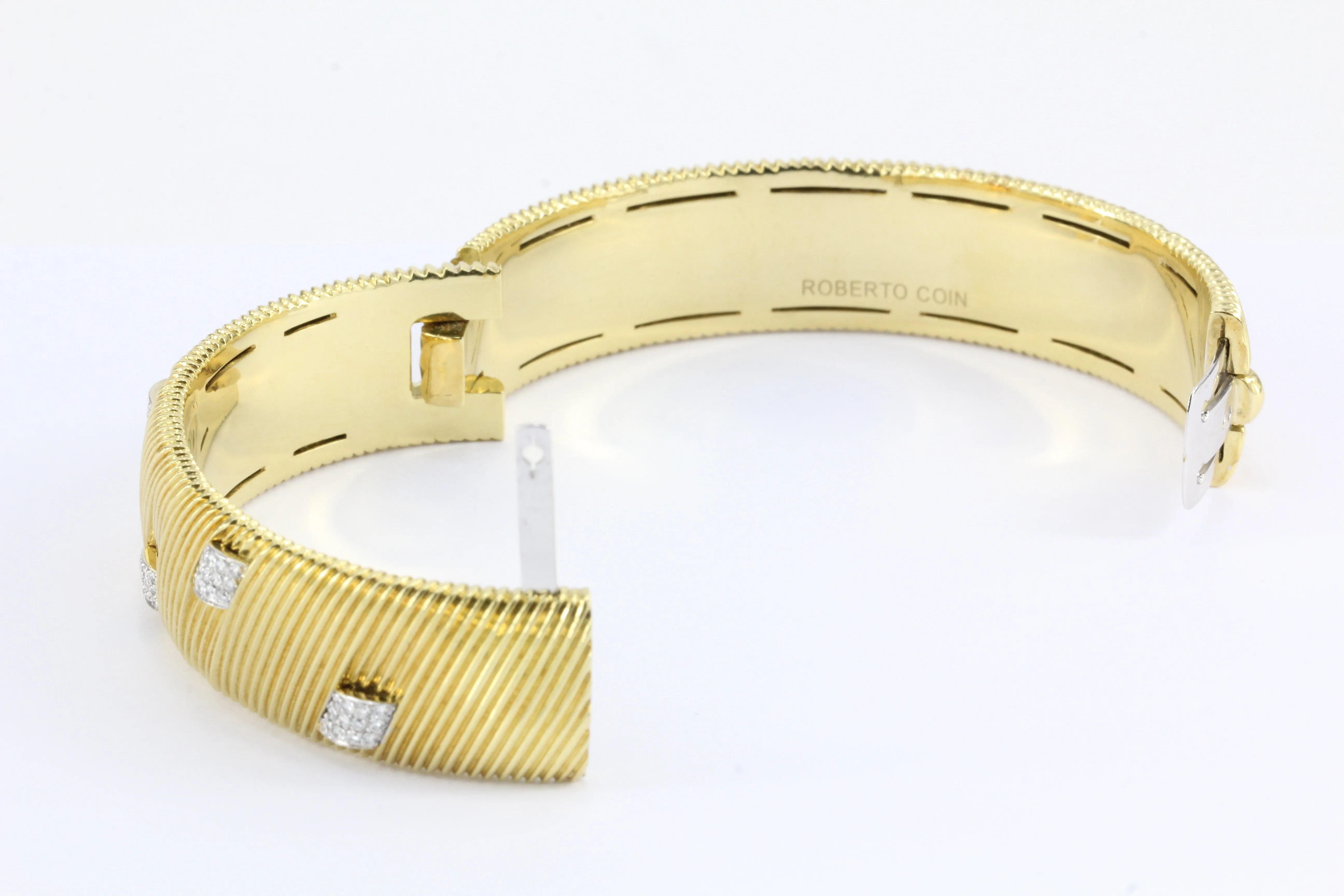 Roberto Coin Appassionata 18K Gold Diamond Bangle Bracelet