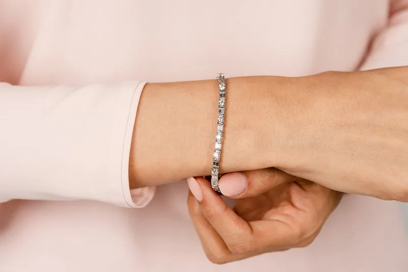 Round And Baguette Lab-Grown Diamond Bracelet with 4.00 ct.(finished) 3x1.5mm, 3mm
