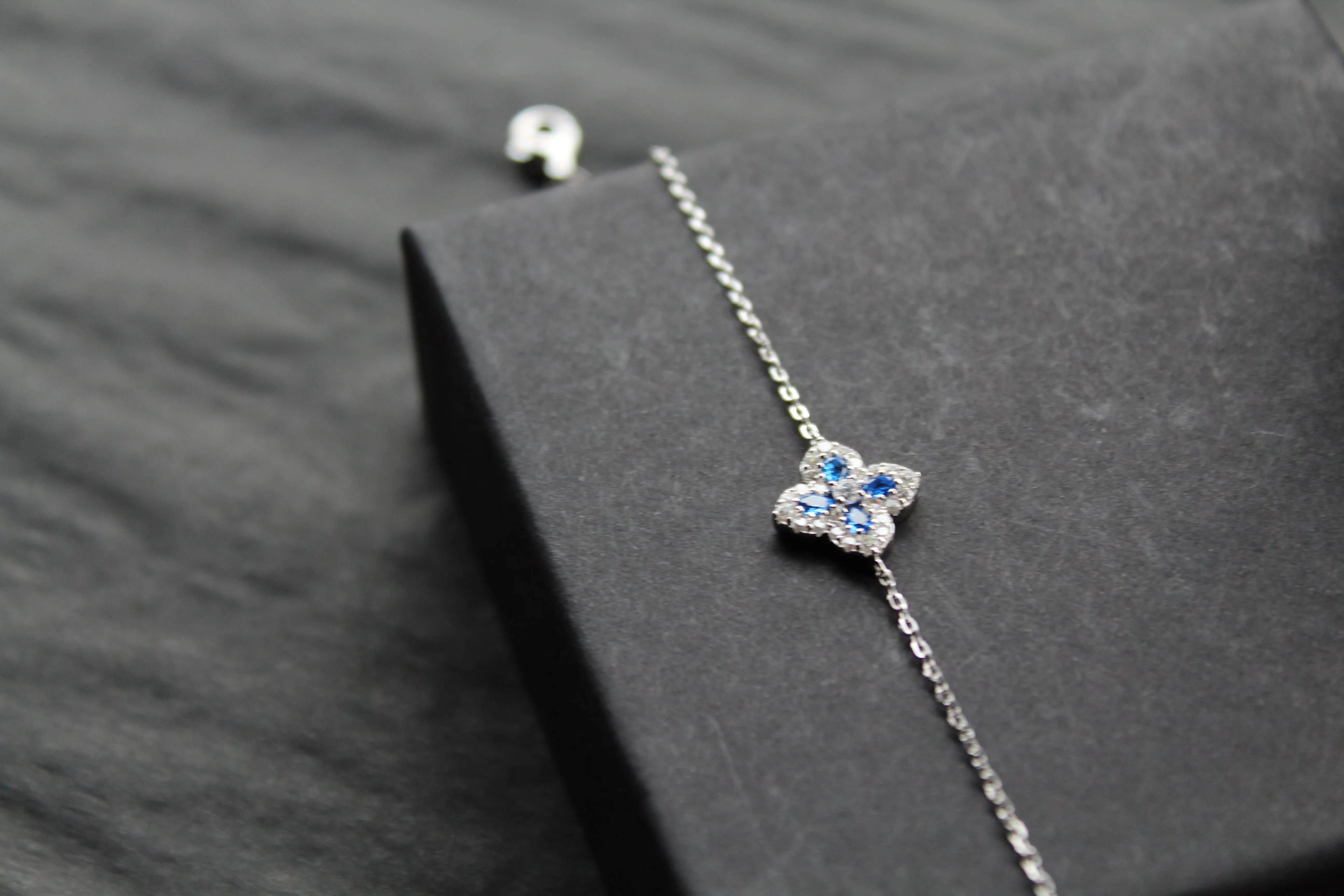 Sapphire CZ Classic Clover Bracelet