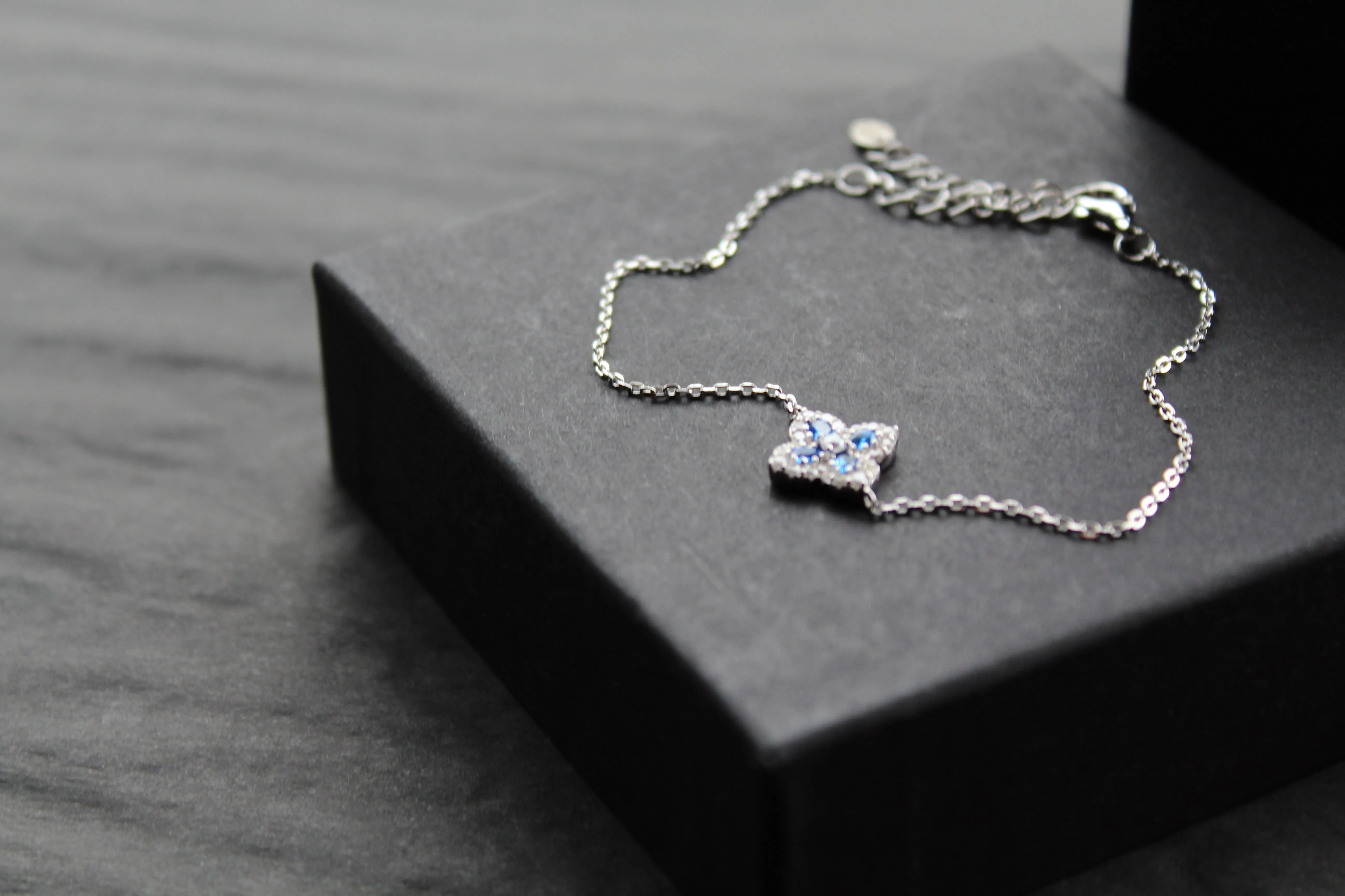 Sapphire CZ Classic Clover Bracelet