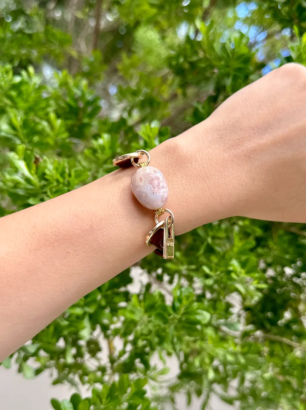 Single Wrap Brown Leather Bracelet with Flat Agathe Stone