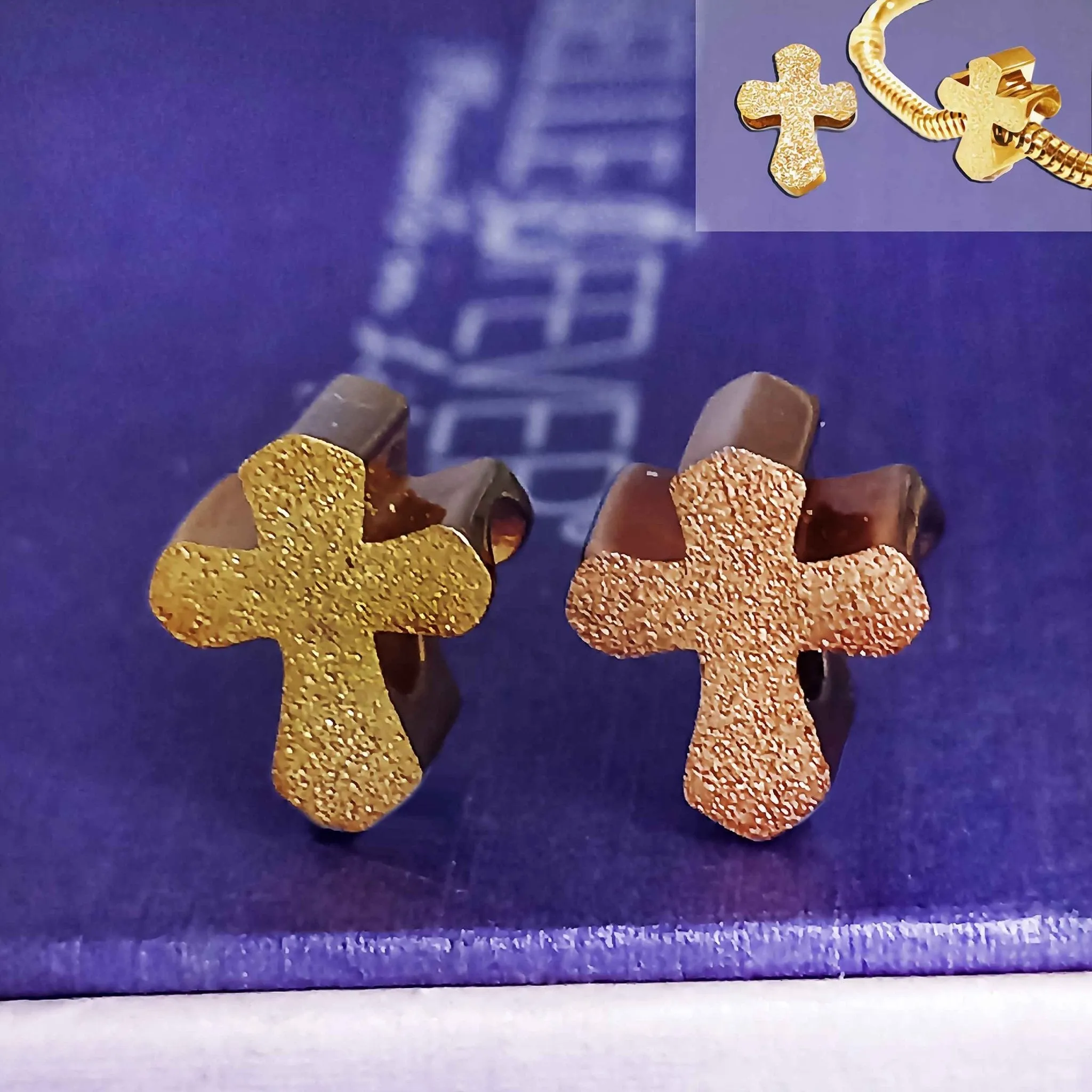 Sparkling Cross Charm for Moments Bracelet
