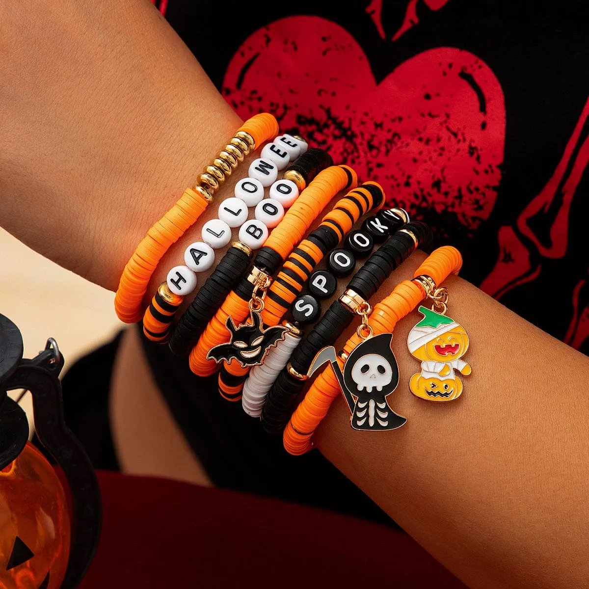 Spooky 8Pcs Halloween Bat Skeleton Pumpkin Charm Letter Beaded Bracelet Set