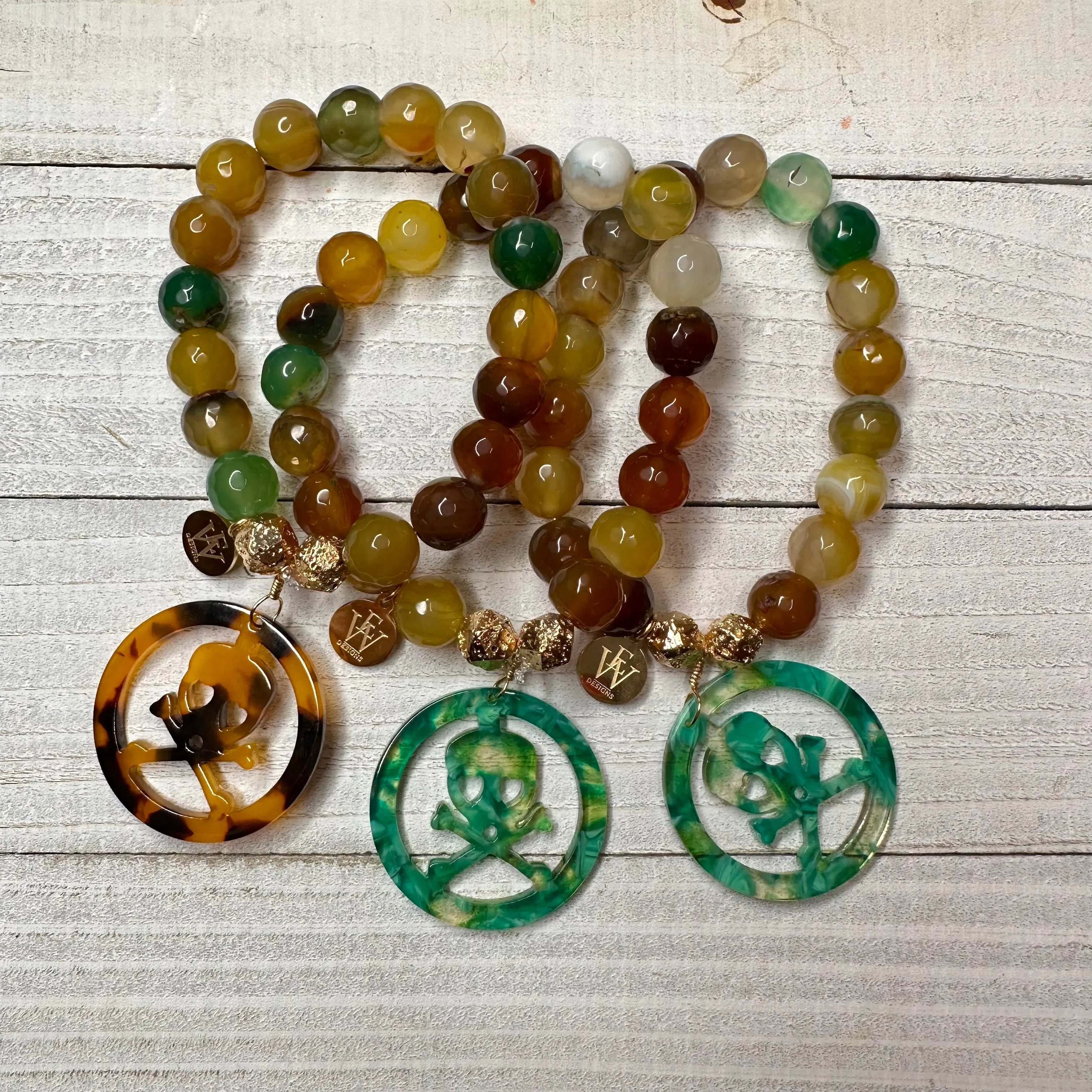 Stretchy 8mm Multicolor Agates Bracelet with Acetate Skull Medallion 410-24 | Erika Williner Designs