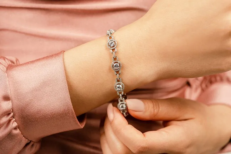 Stylish Circles Lab-Grown Diamond Bracelet with 4.98 ct.(finished) 1.1mm, 4mm