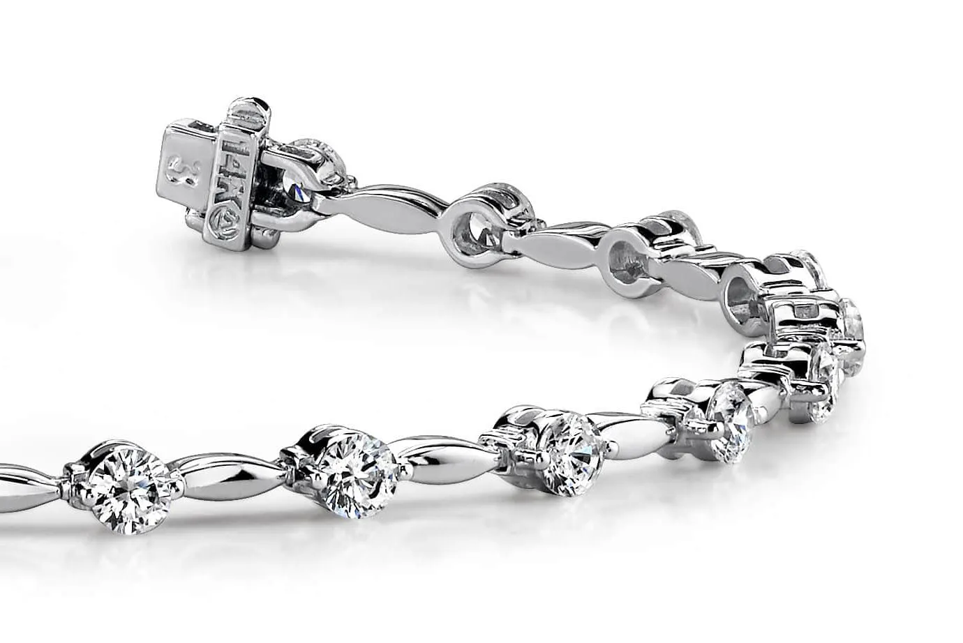 Teardrop Link Lab-Grown Diamond Bracelet with 0.99 ct.(finished) 2mm