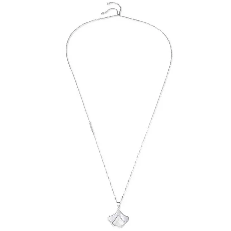 Tulip / Necklace Pearl Silver