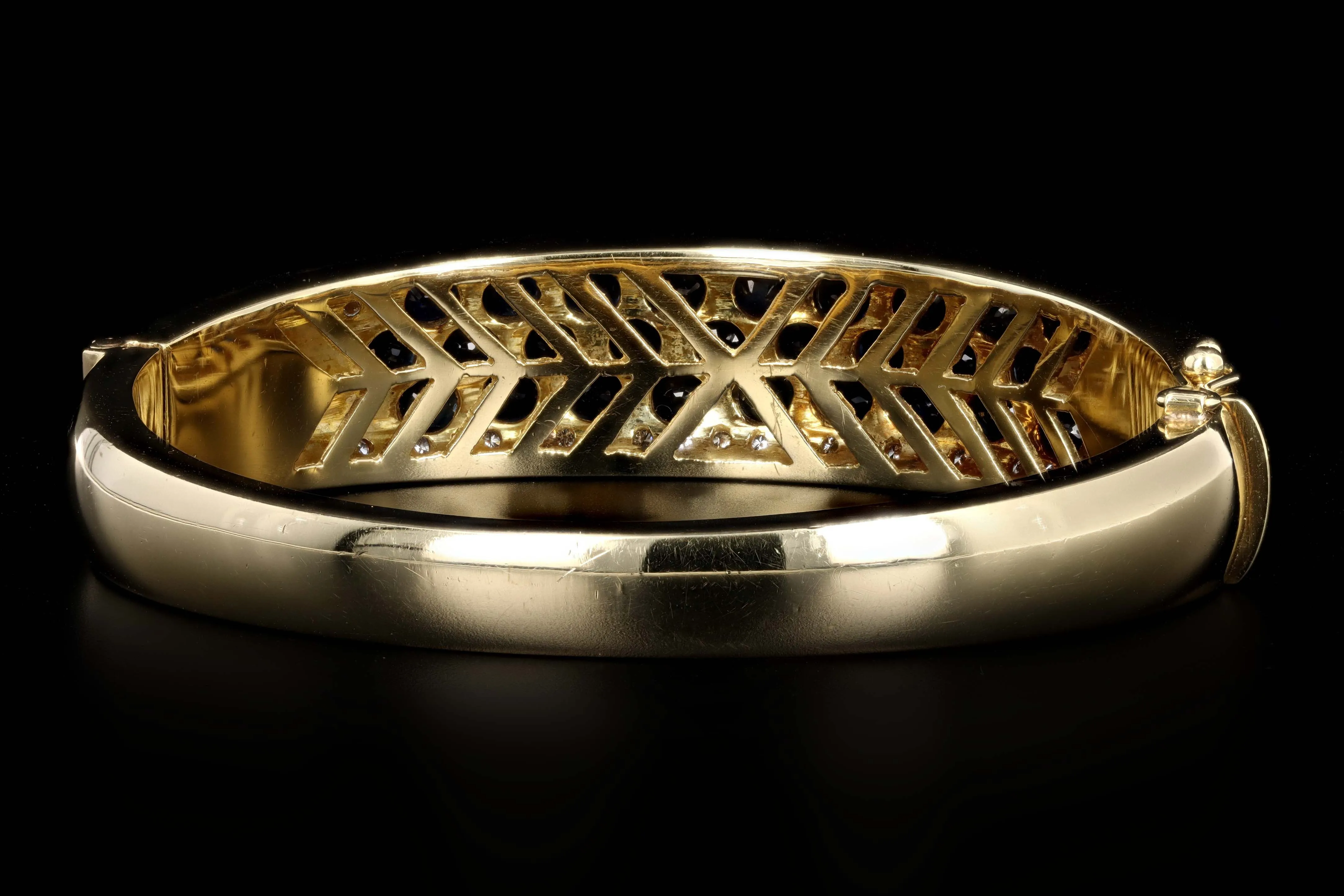 Vintage 18K Yellow Gold Natural Sapphire & Diamond Bangle