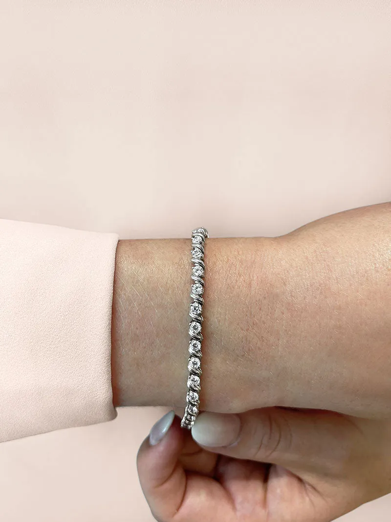 Wavy Hood Link Lab-Grown Diamond Tennis Bracelet with 2.52 ct.(finished) 2.5mm