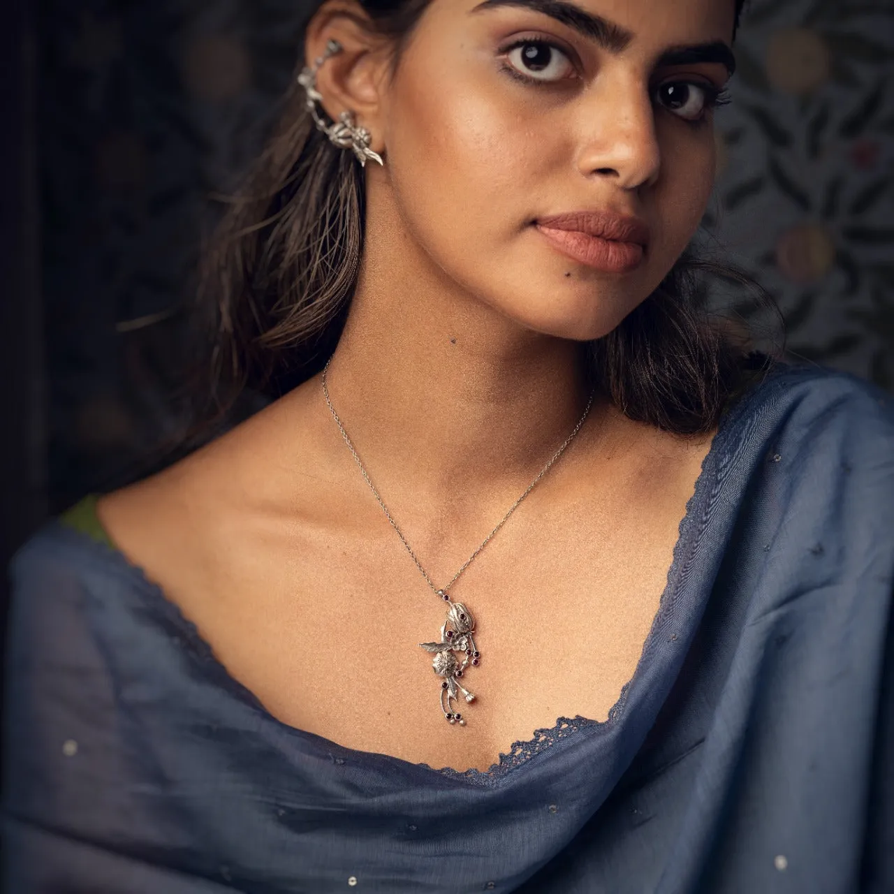 William Morris - Blossom Pod Vertical Silver Pendant With Chain by Moha